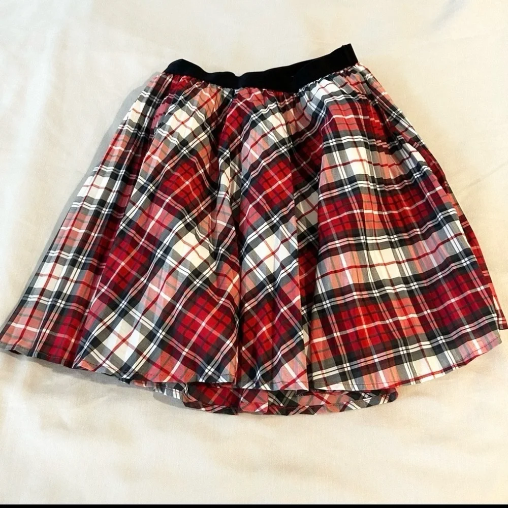 GAP Red and Black Plaid Pleated Skirt
